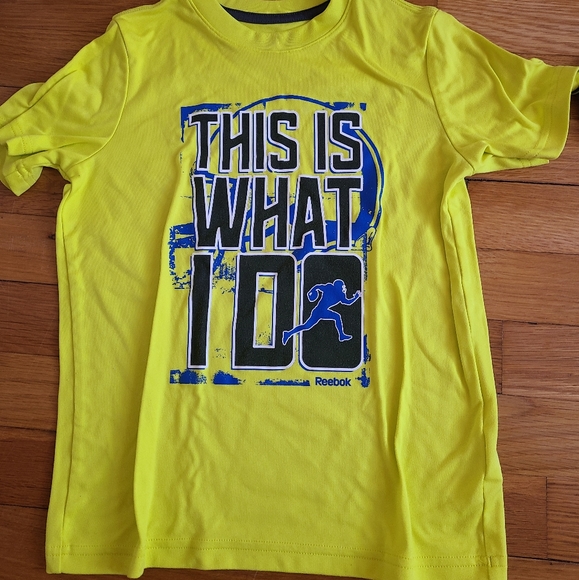 1 Rebook and 1 Under Armour Active shirt 👕 - Picture 6 of 10